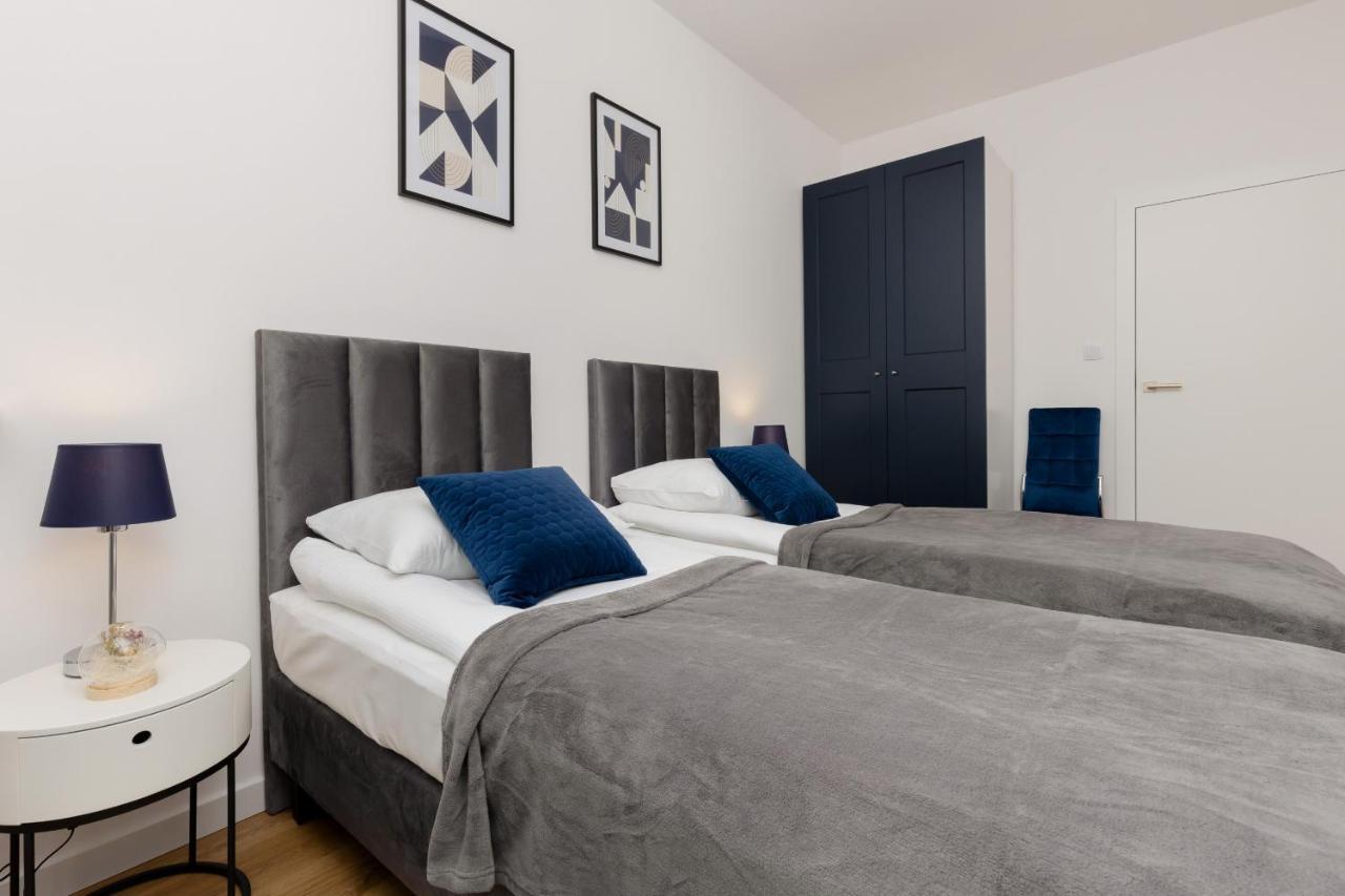 Apartment Avenue Solidarnosci On Wola By Noclegi Renters ワルシャワ エクステリア 写真