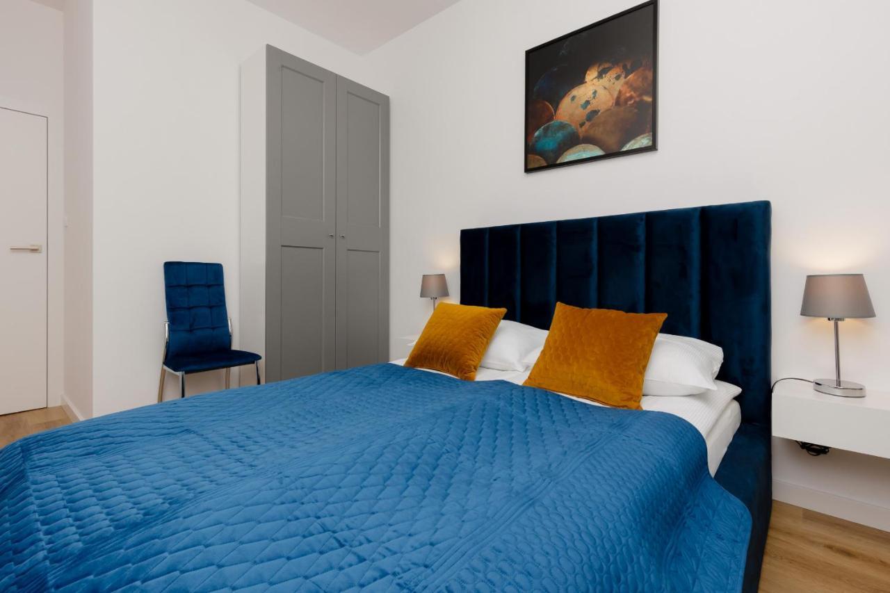 Apartment Avenue Solidarnosci On Wola By Noclegi Renters ワルシャワ エクステリア 写真