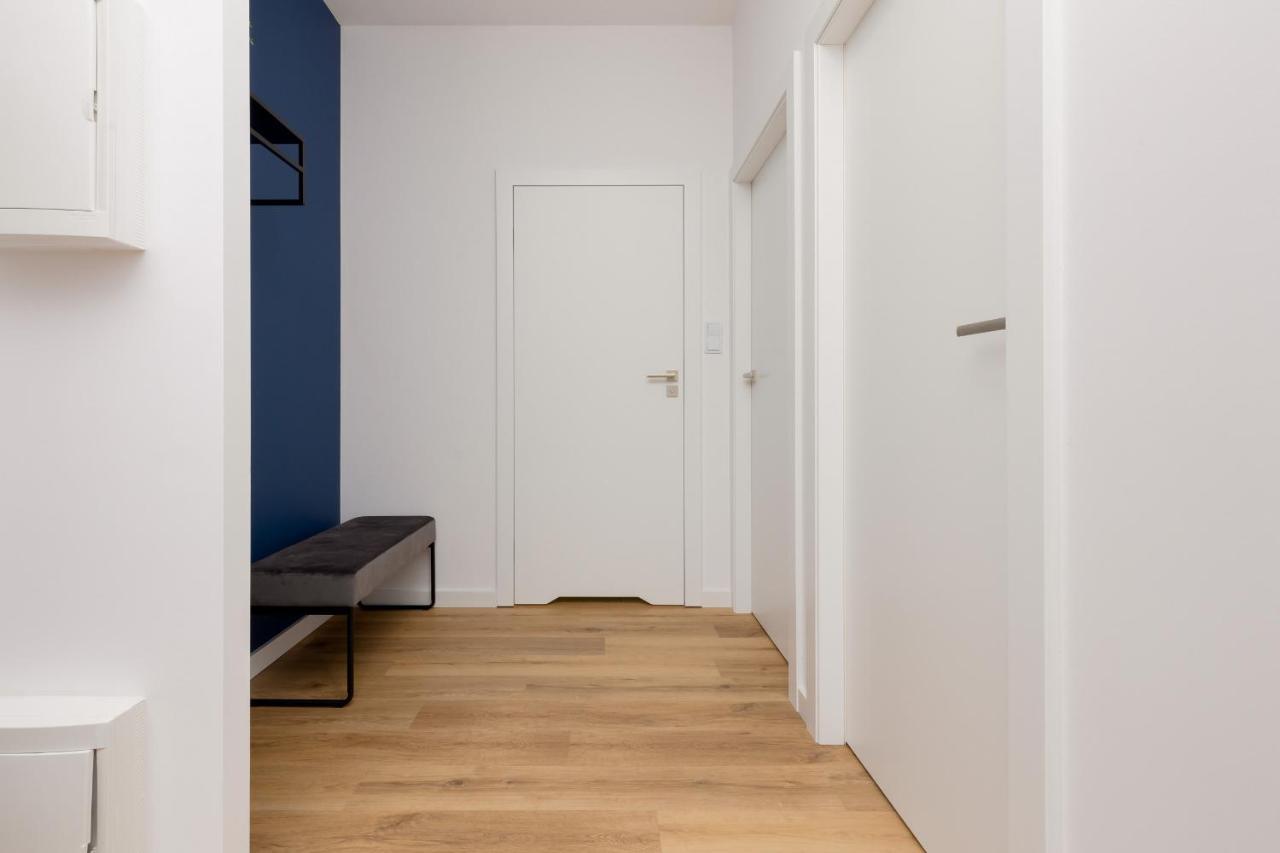 Apartment Avenue Solidarnosci On Wola By Noclegi Renters ワルシャワ エクステリア 写真